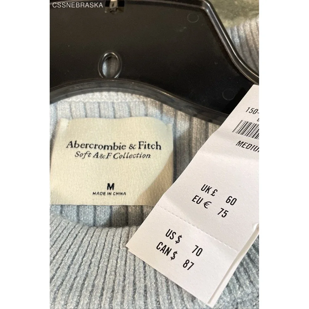 Abercrombie & Fitch Blue‎ Soft Womens Sweater - Size M - Picture 6 of 8